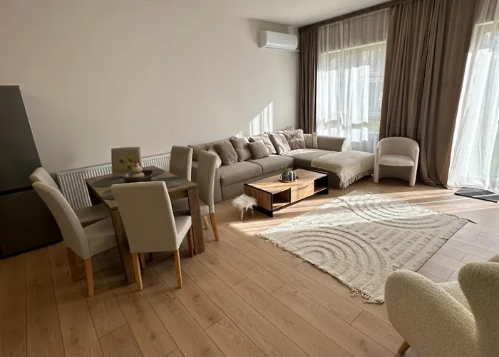 Crown 2 Банско