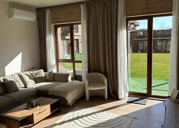 Апартамент Crown 2 Банско